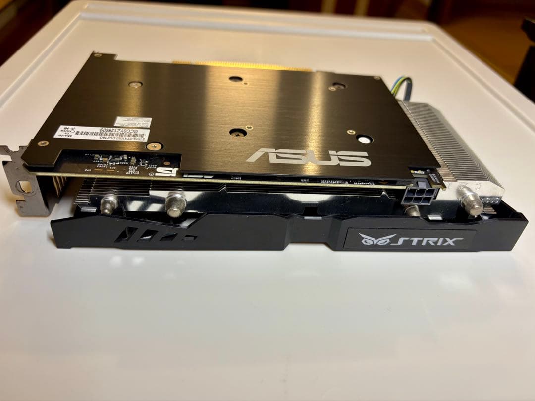 ASUS STRIX GTX1060 6GBグラフィックボード