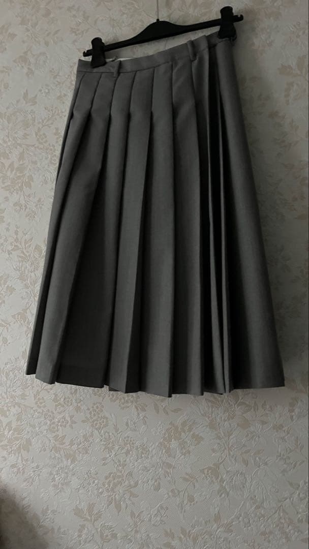 Prada 23-24AW プリーツスカート