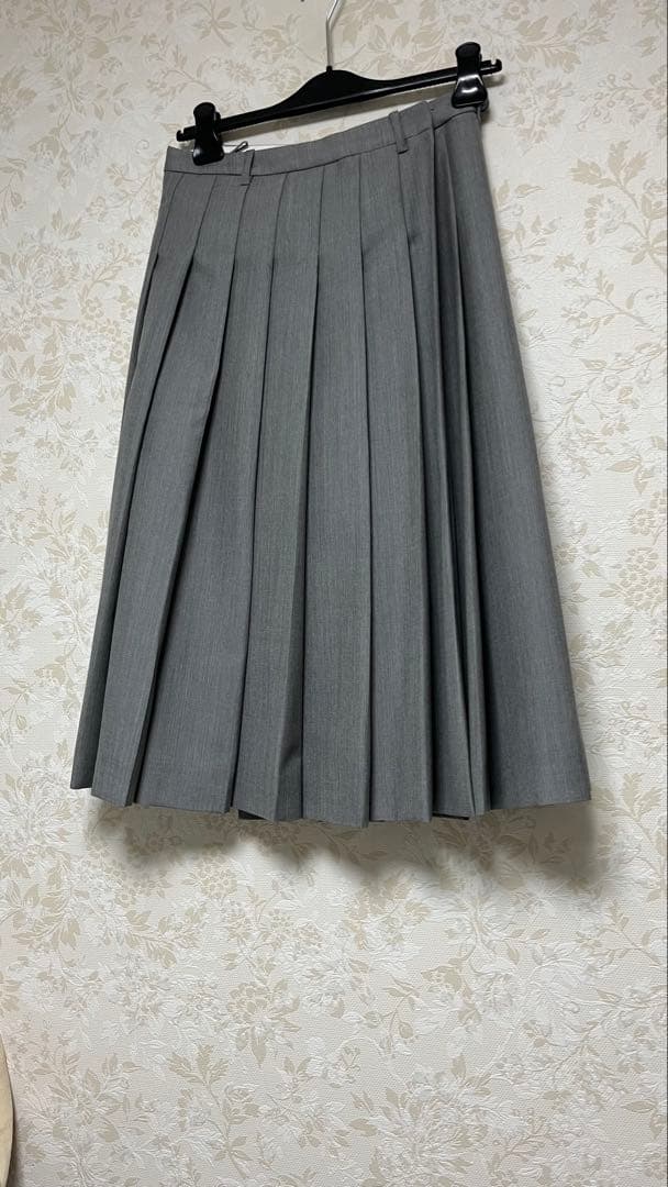 Prada 23-24AW プリーツスカート