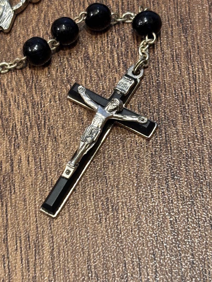 D&G ネックレス ブラックビーズ ロザリオ クロス アクセサリー マリア
