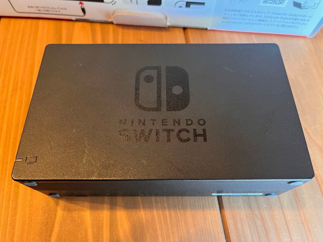 Nintendo Switch 本体 赤/緑ジョイコン