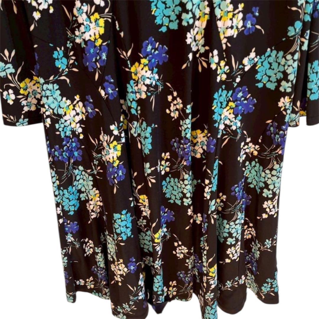 スーパービューティー［XL］美品◎シックフラワープリント◎ひざ下フレアワンピース
