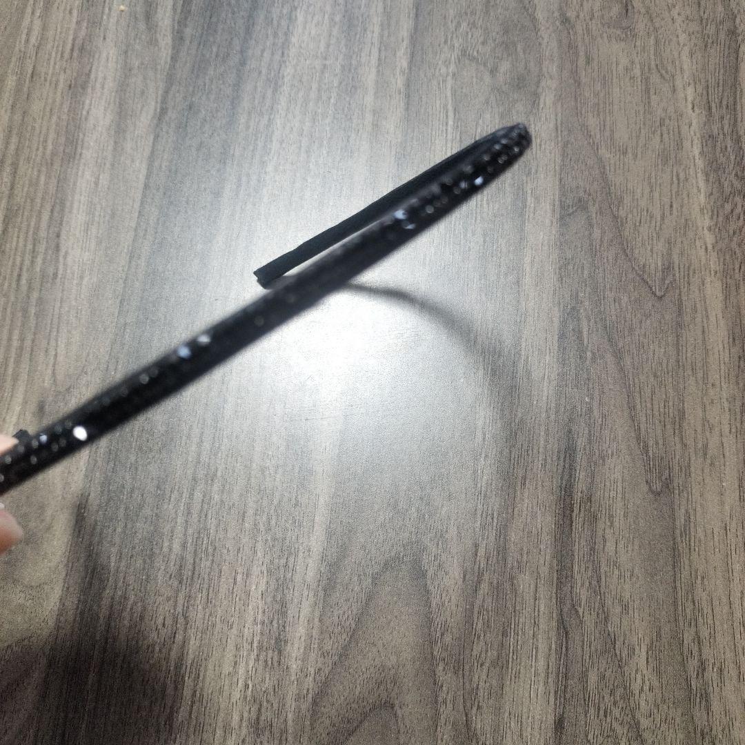 新品　コンプレックスビス　黒 グリッター ヘアバンド