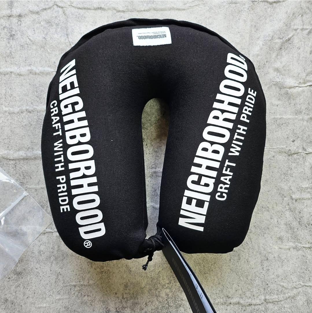快適グッズ・旅行小物 NEIGHBORHOOD LOGO NECK PILLOW