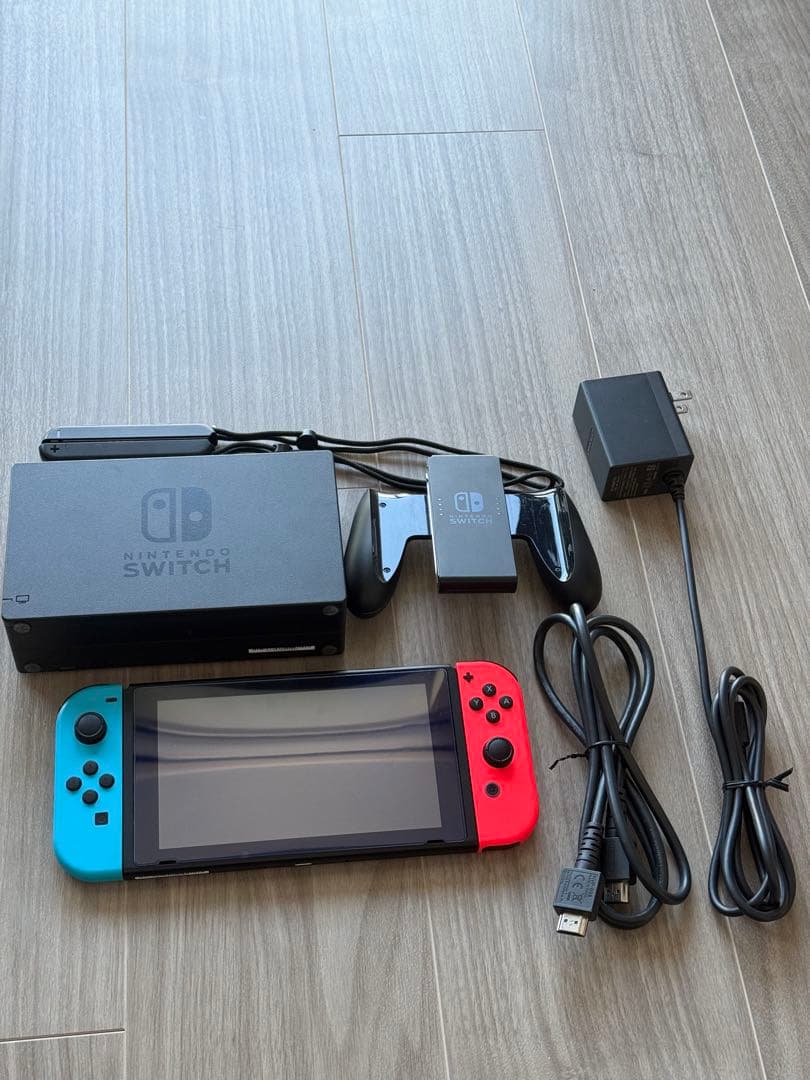 （使用頻度極小）Nintendo Switch 青/赤 本体