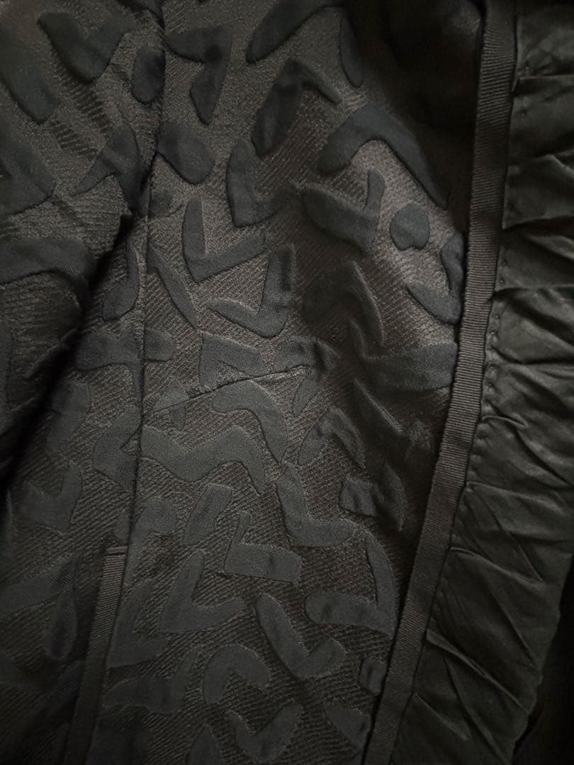 ルイヴィトン Louis Vuitton 黒　ロゴジャケット
