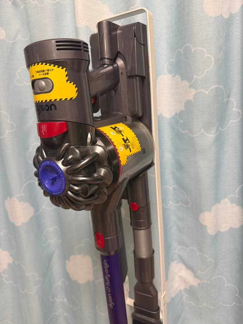 Dyson V6 コードレス掃除機 /SV11 スタンド付 動作確認済