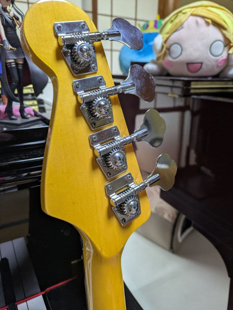 KGarage トラディショナルシリーズ エレキベース ホワイト　ケーガレージ