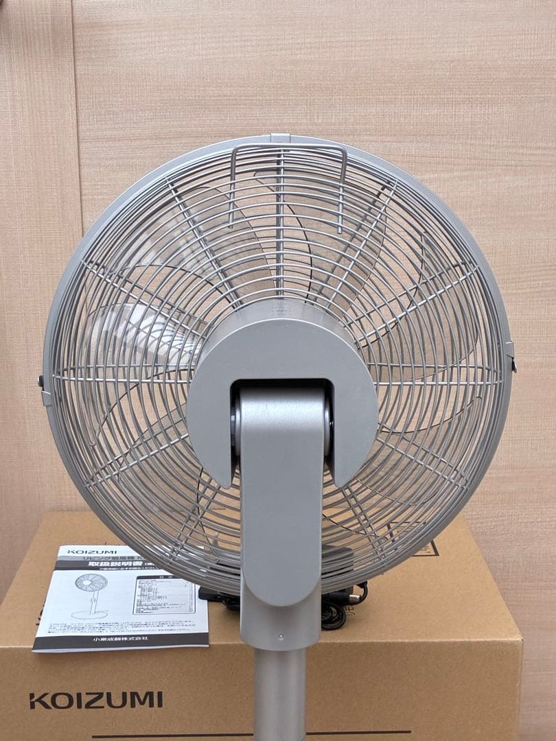 ほぼ新品　金属製 小泉 DCモーター搭載リビング扇風機 KLF-3037/S