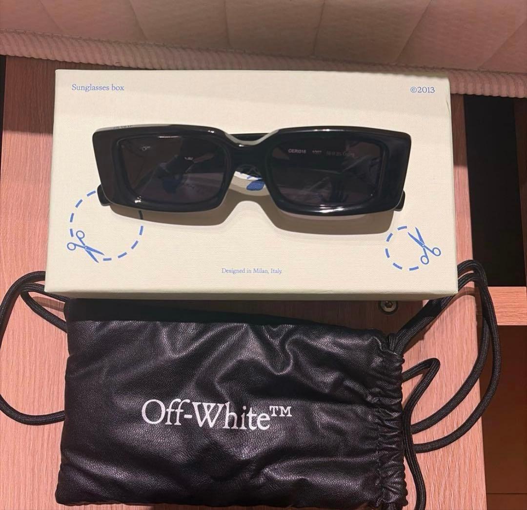 off-white サングラス（オフホワイト） ブラック完全正規品