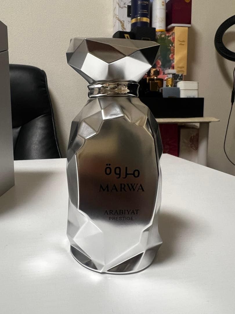 ARABIYAT Prestige Marwa ユニセックス香水 100ml