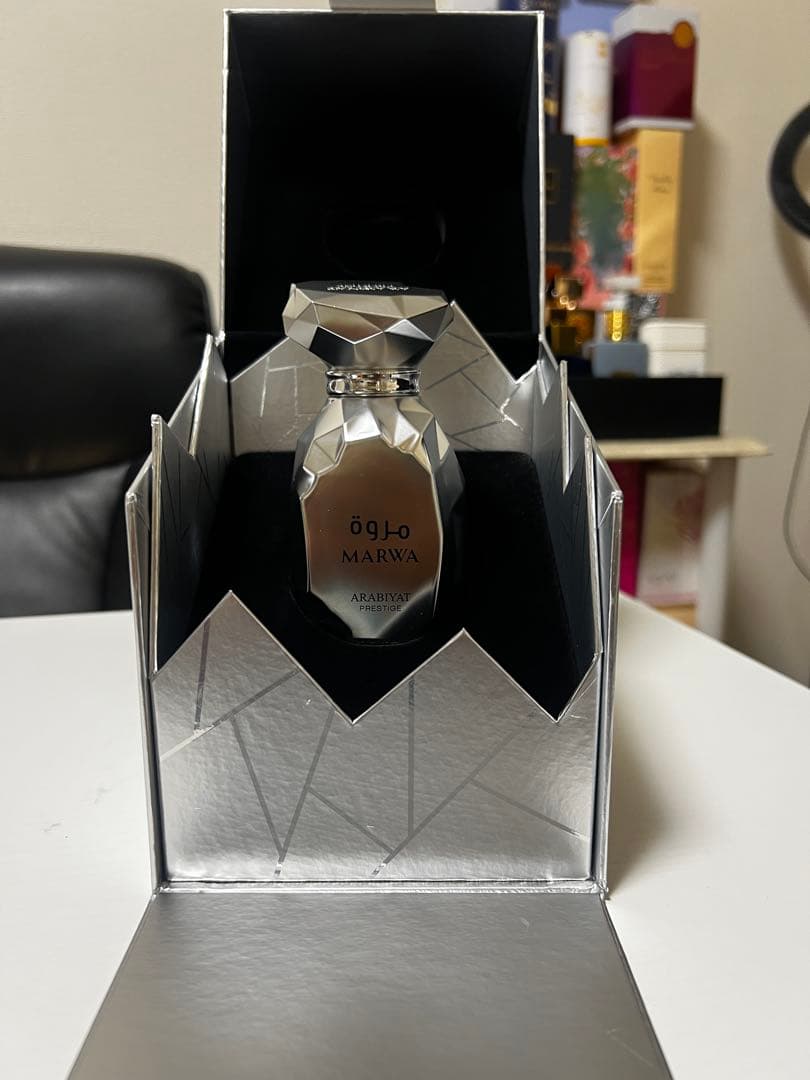 ARABIYAT Prestige Marwa ユニセックス香水 100ml