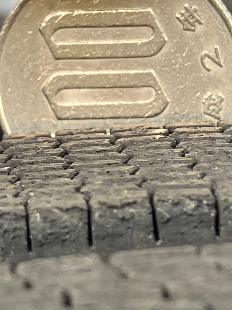 225/60R17 スタッドレス2022年35・36週製造4 本ホイールセット
