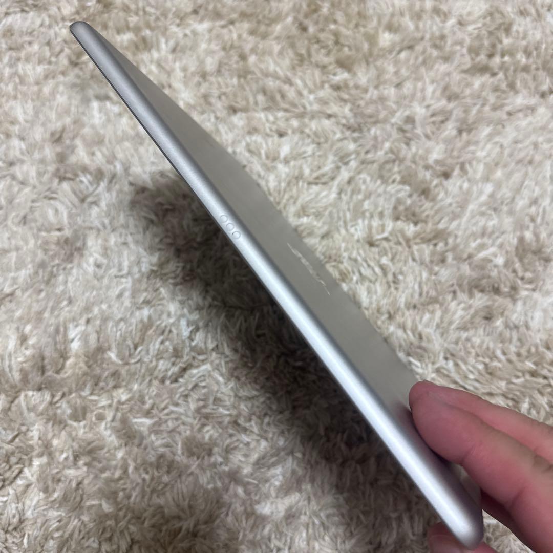 Apple iPad 8世代A2429 シルバー32GB 中古品