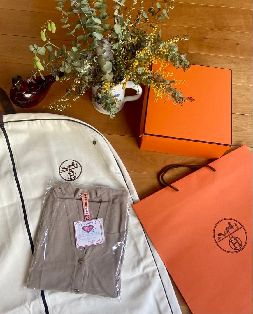 HERMES セリエボタン 7分袖 カーディガン 替えボタン付き　クリーニング済