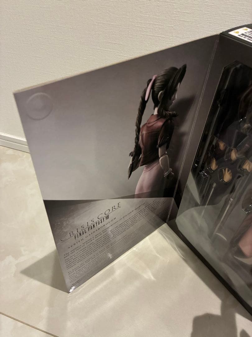 ファイナルファンタジー FF7 エアリス プレイアーツ改 クライシスコア