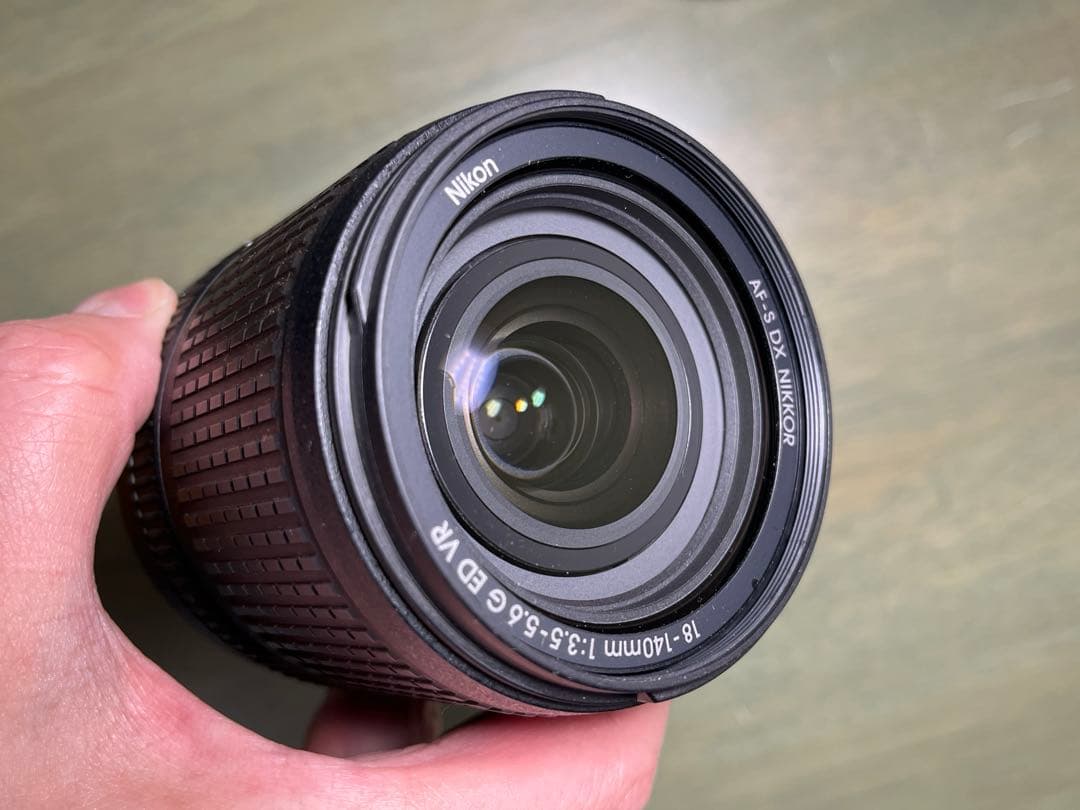 Nikon D5300 + Nikkor 18-140mm VR Wi-Fi対応