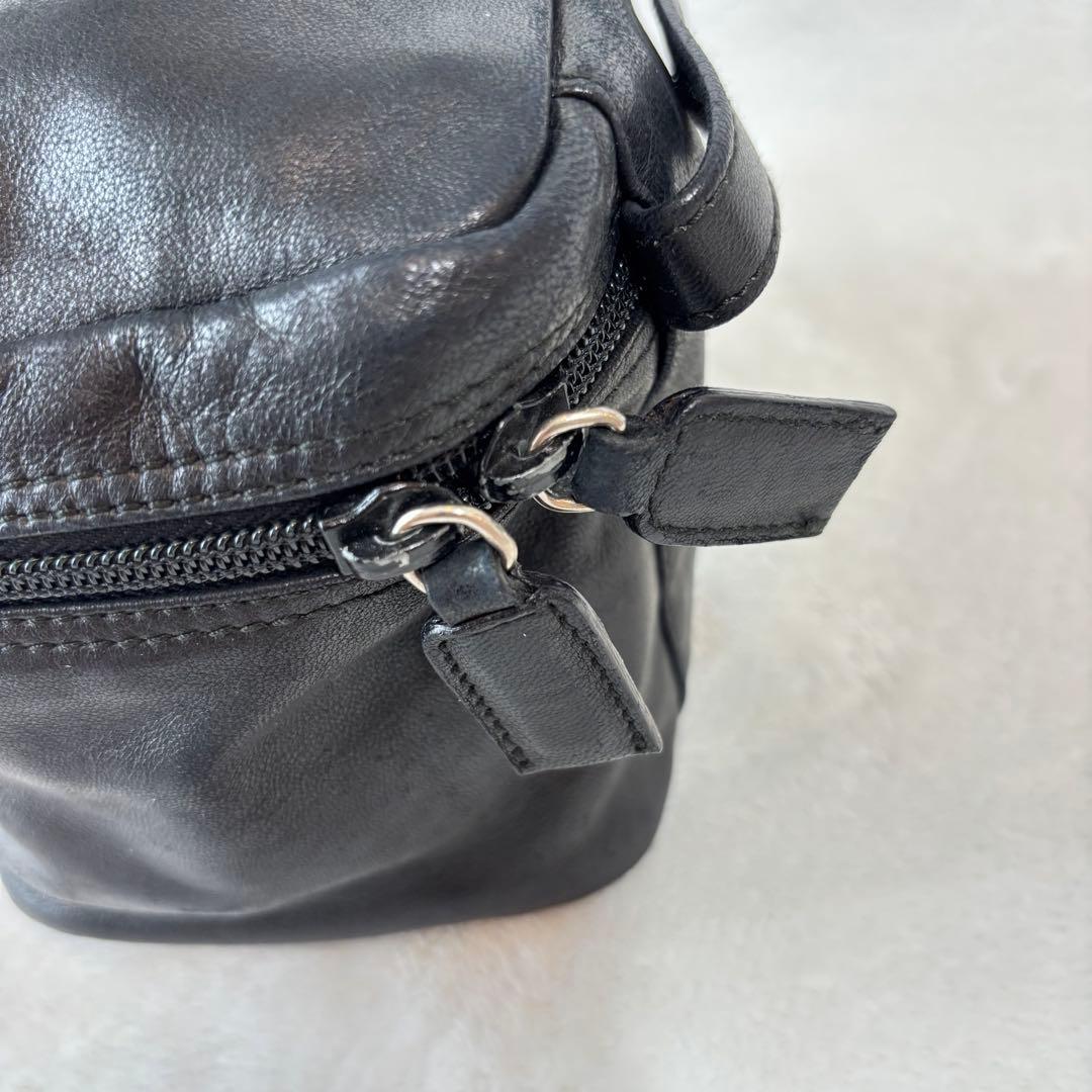 【極美品✨】PRADA プラダ　ポーチ　アクセサリーポーチ　ショルダー　レザー