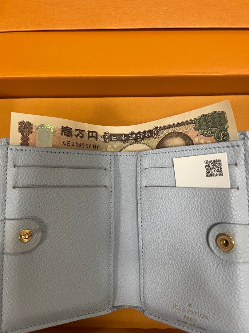 【美品】LOUIS VUITTON ポルトフォィユ・リサ