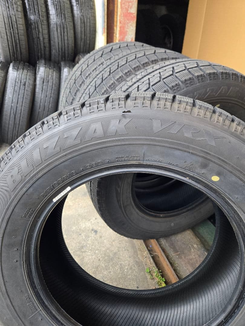 ブリヂストンVRX スタッドレス 215/65R16