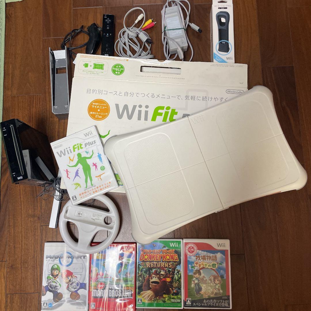 Wii 本体　& Wii Fit  & ソフトなどその他