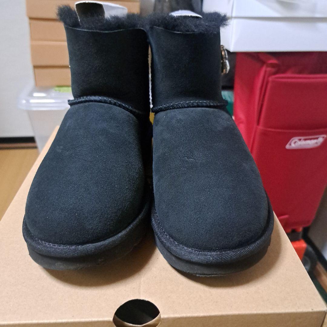 UGG ブラック ビジュー付き ムートンブーツ