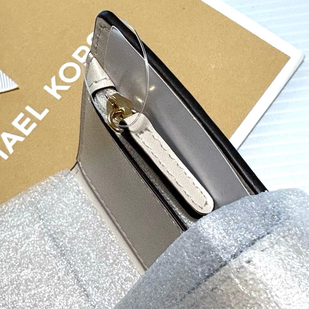 ⭐︎ 【新品、未使用品】♪かわいい♡マイケルコース 2つ折り財布　アイボリー