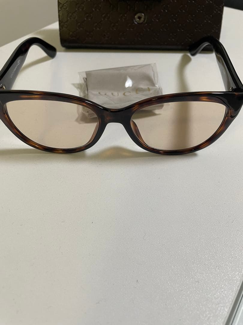 l*v様 GUCCI ブラウン サングラス ケース付き