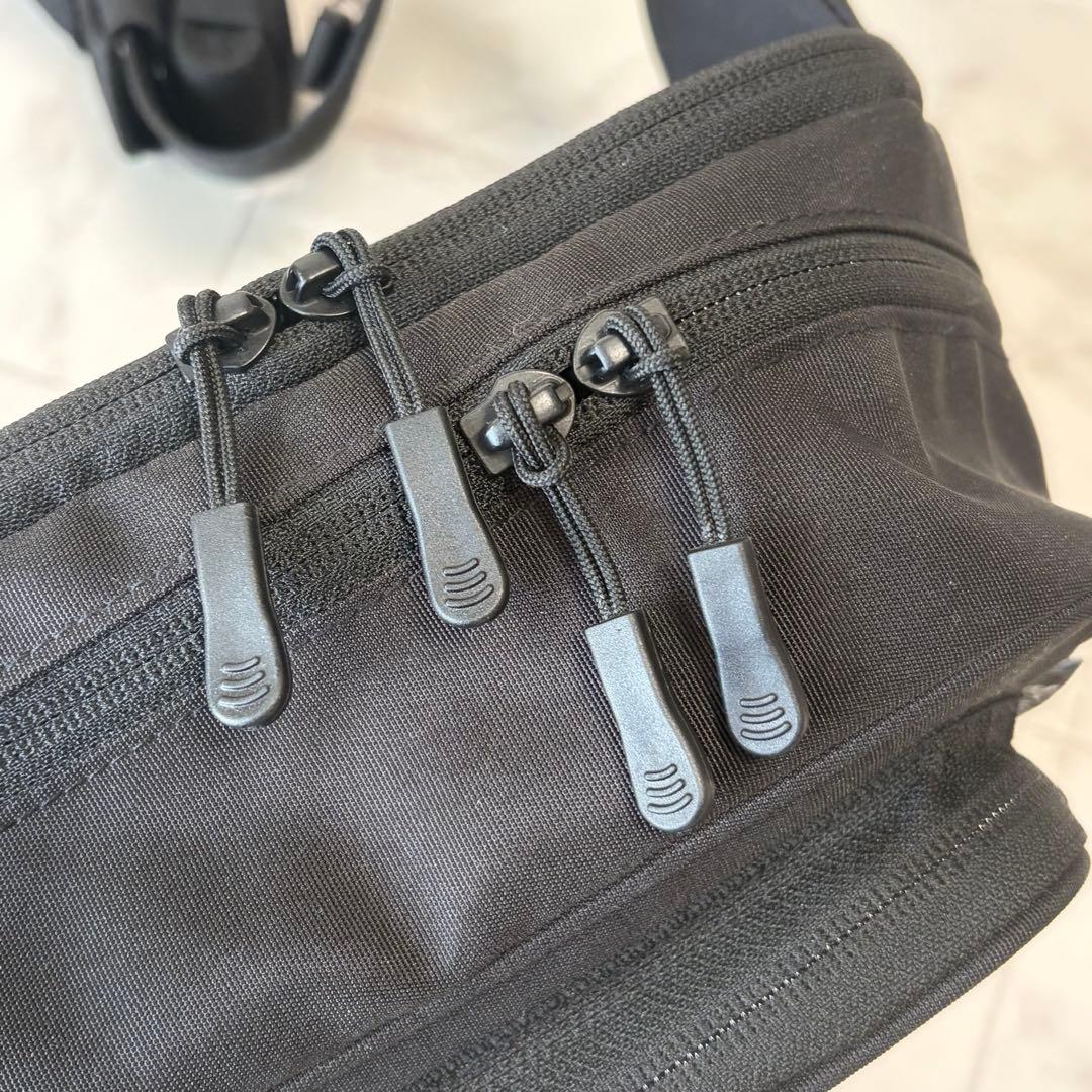 美品✨ POMULU ポムル ヒップシート ショルダーバッグ 2way ブラック