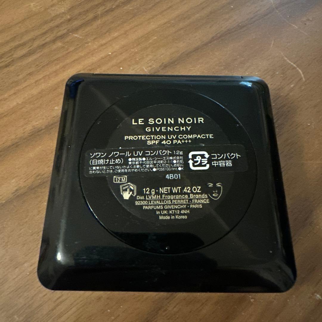 Givenchy LE SOIN NOIR UV コンパクト 12g