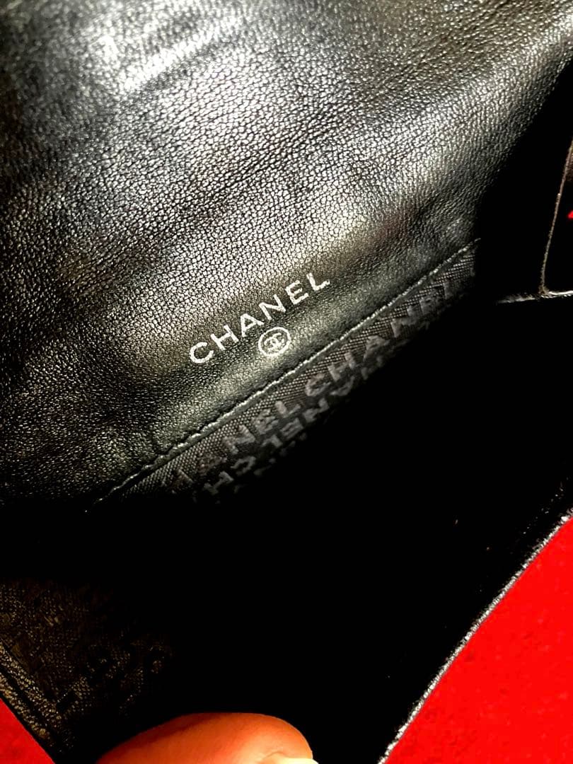 お値引‼︎正規品】CHANEL アイコン ブラック ラムスキンレザー 二つ折り財布