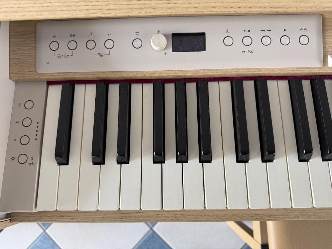 ワンダーさん専用 Roland 電子ピアノ F701-LA 送料椅子込 2022