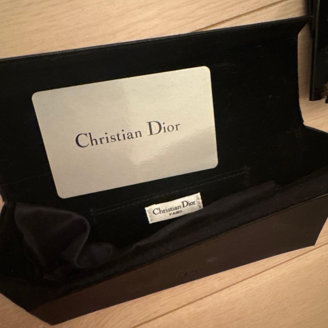 Dior ブラックサングラス 専用ケース付き