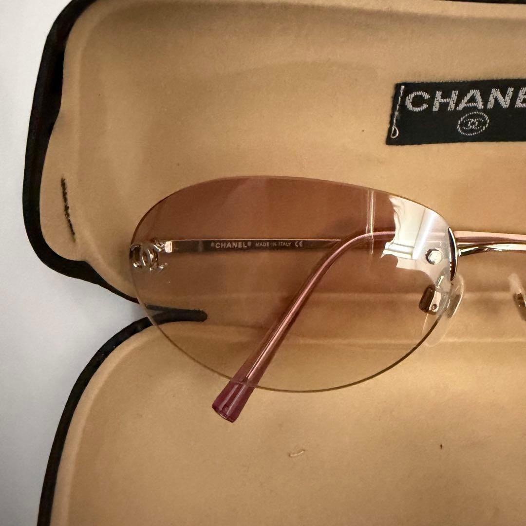 シャネル サングラス パープル 縁無し グラデーション　CHANEL