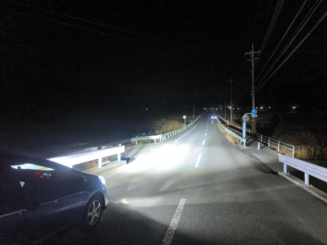 18LED　宇宙一明るいLEDバルブ　他に比べて暗ければ返金 HB3HB4H11