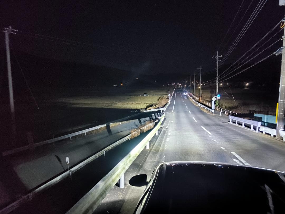 18LED　宇宙一明るいLEDバルブ　他に比べて暗ければ返金 HB3HB4H11