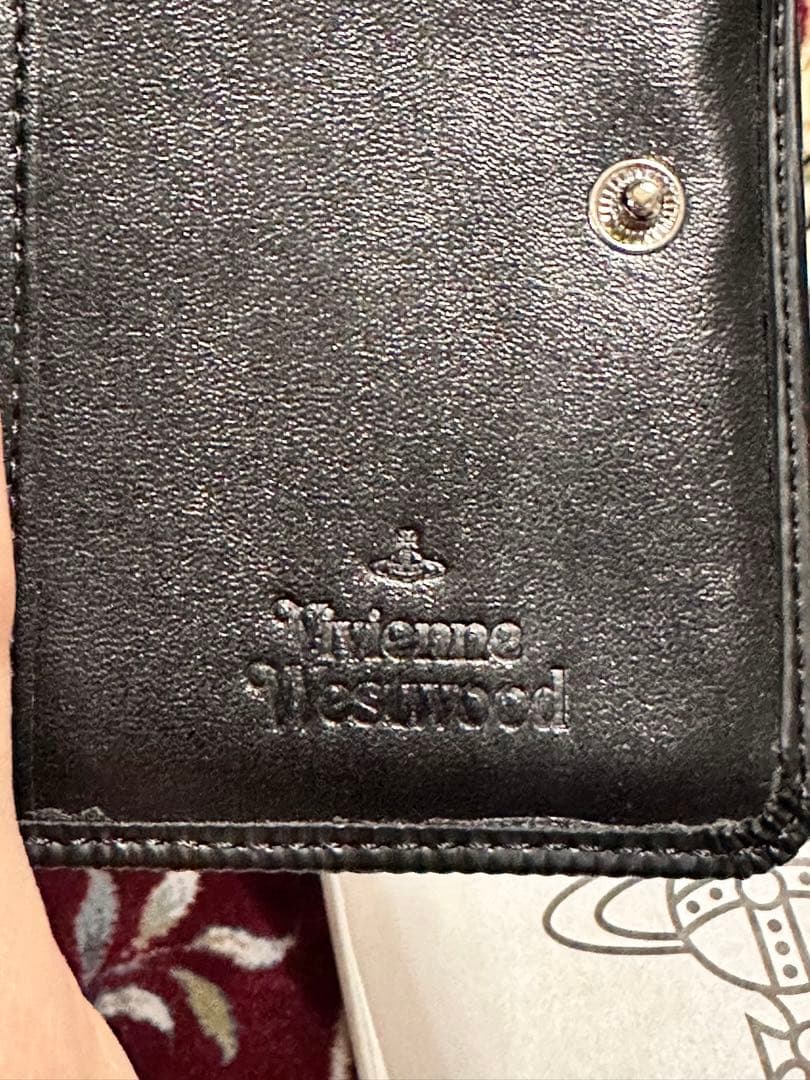ヴィヴィアンウエストウッド　二つ折り財布