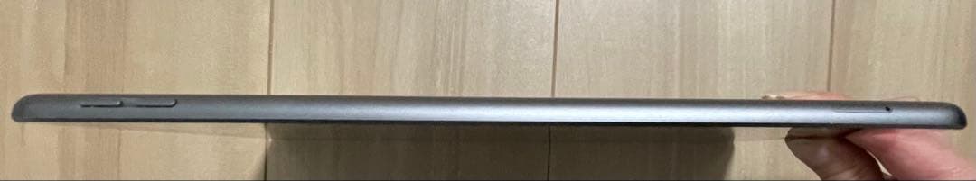 iPad8 第8世代 128GB wifiセルラー SIMフリー 付属品付