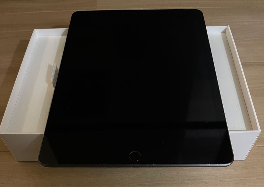 iPad8 第8世代 128GB wifiセルラー SIMフリー 付属品付