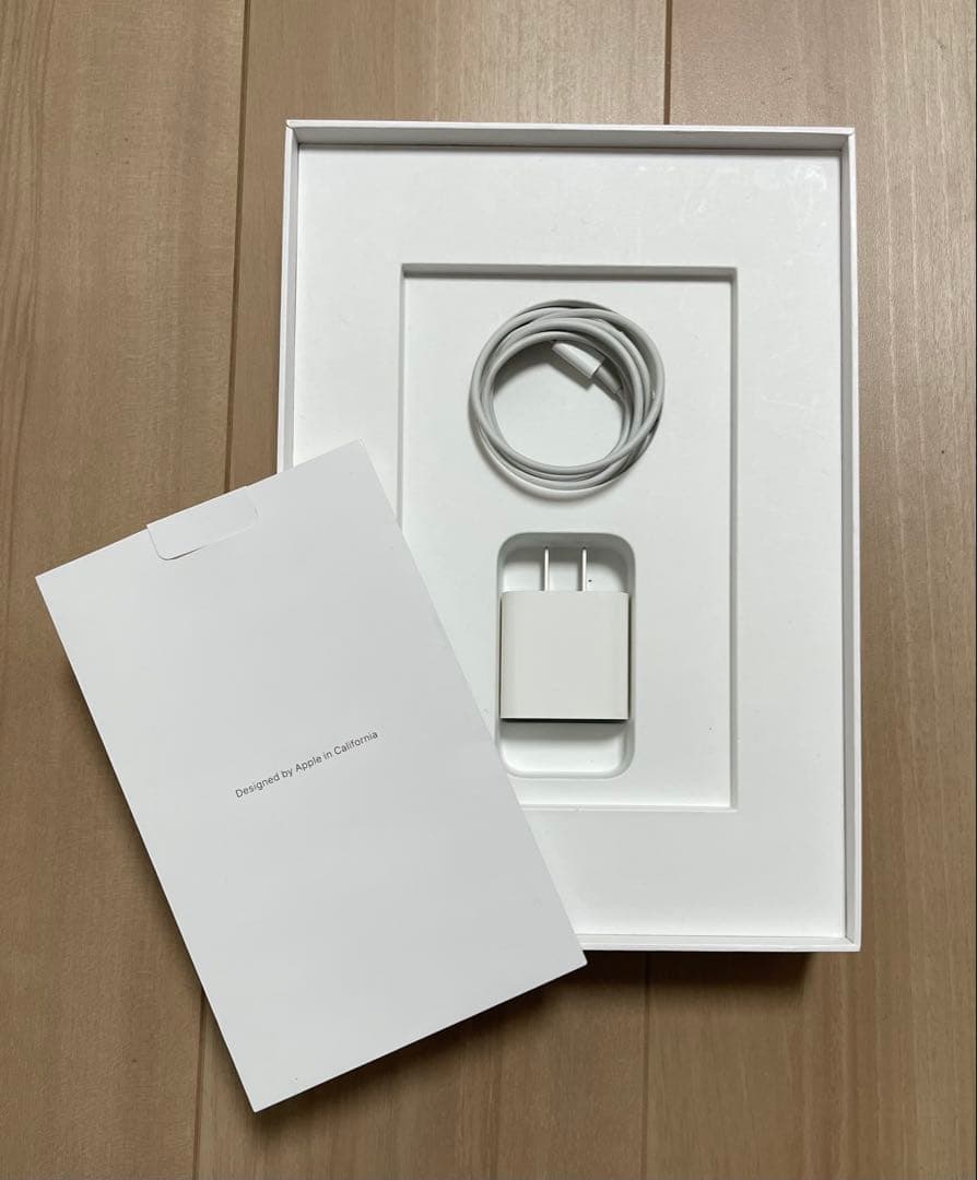 iPad8 第8世代 128GB wifiセルラー SIMフリー 付属品付