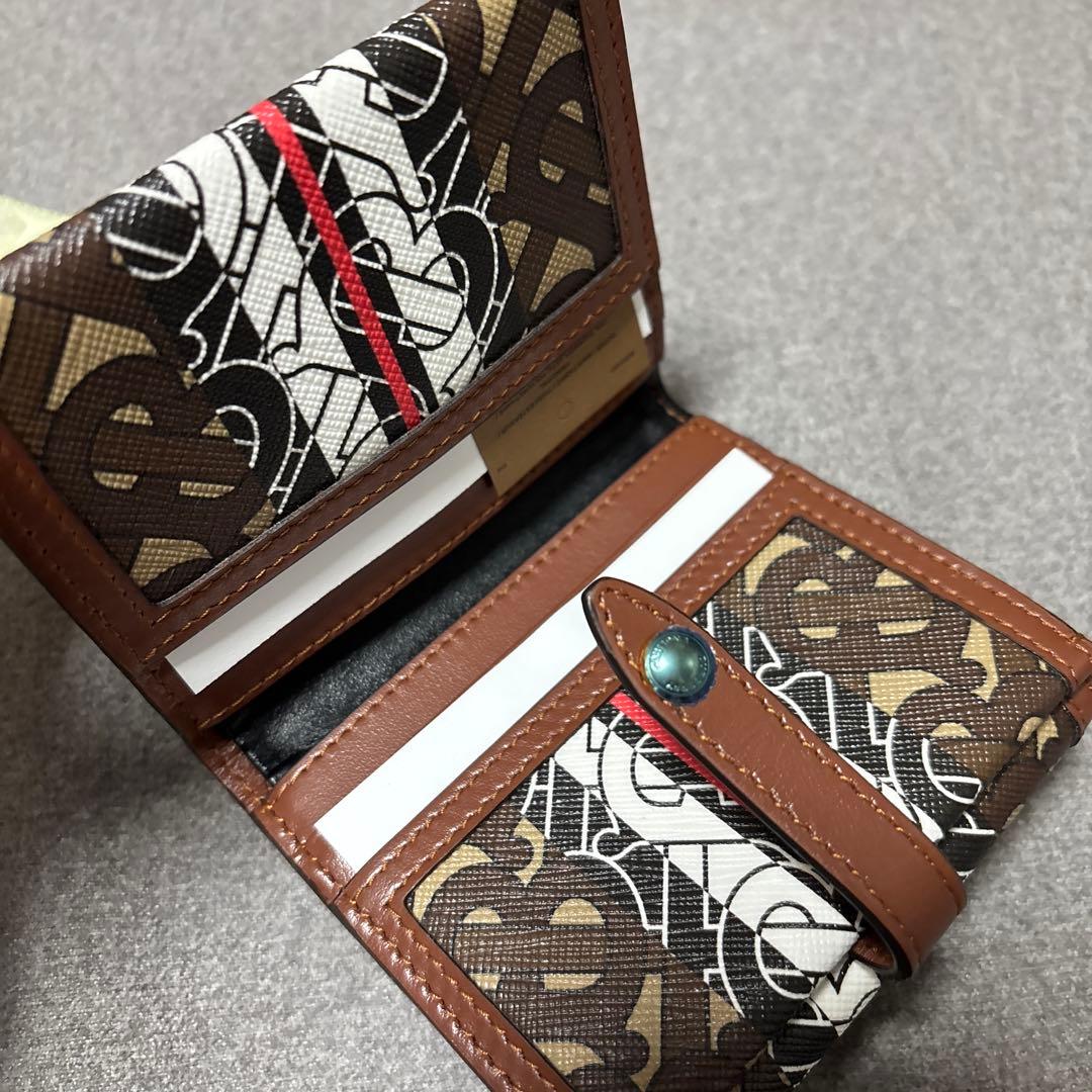 BURBERRY 三つ折り財布 ブラウン　新品未使用　定価¥63,800