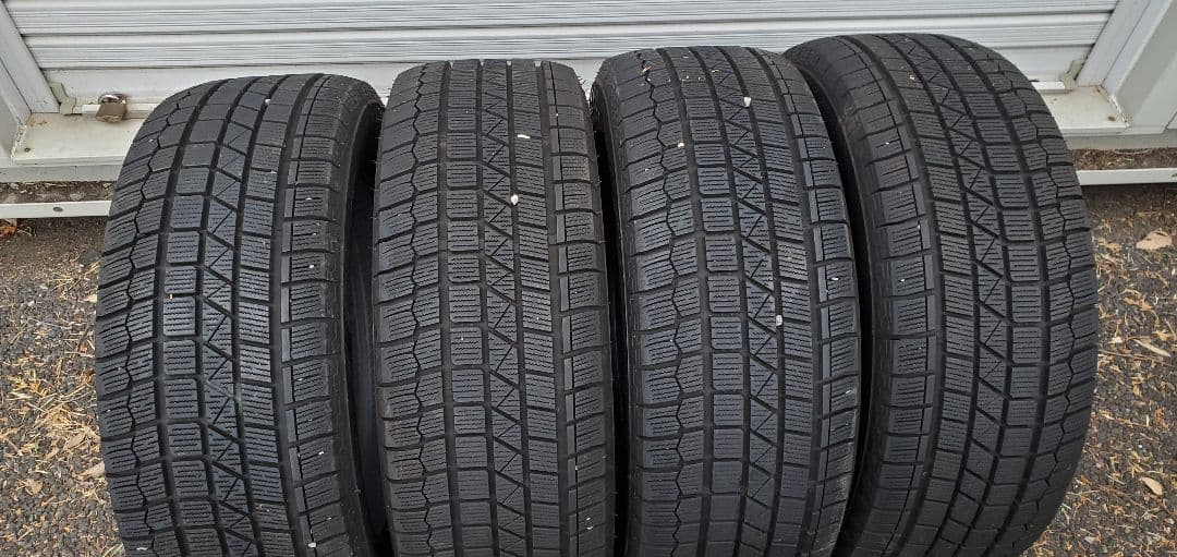KENDA ICETEC スタッドレスタイヤ 225/55R18　送料込み