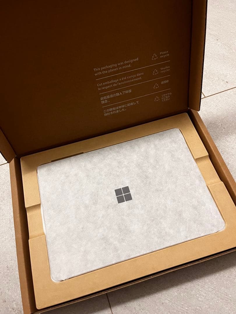 n*2様 新品Surface Go3 128GB 8VI-00013 SIMフリ