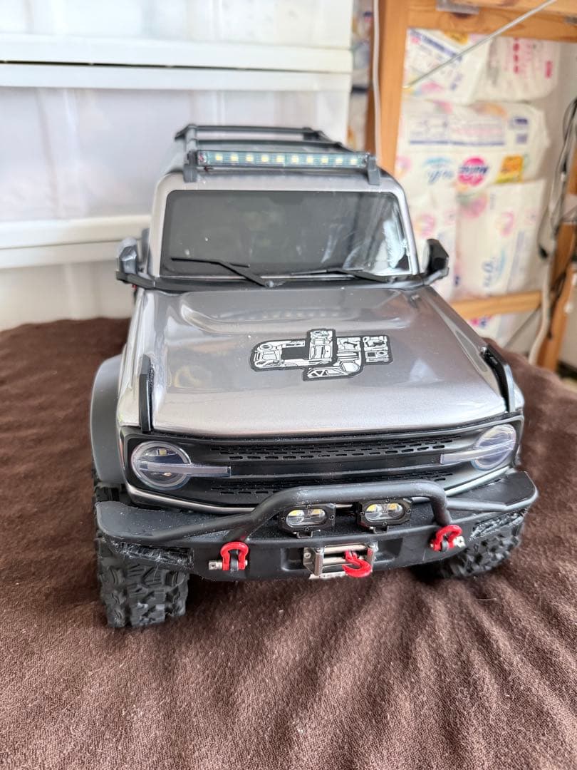 オフロードRCカー 4WD グレー LEDウインチ付き