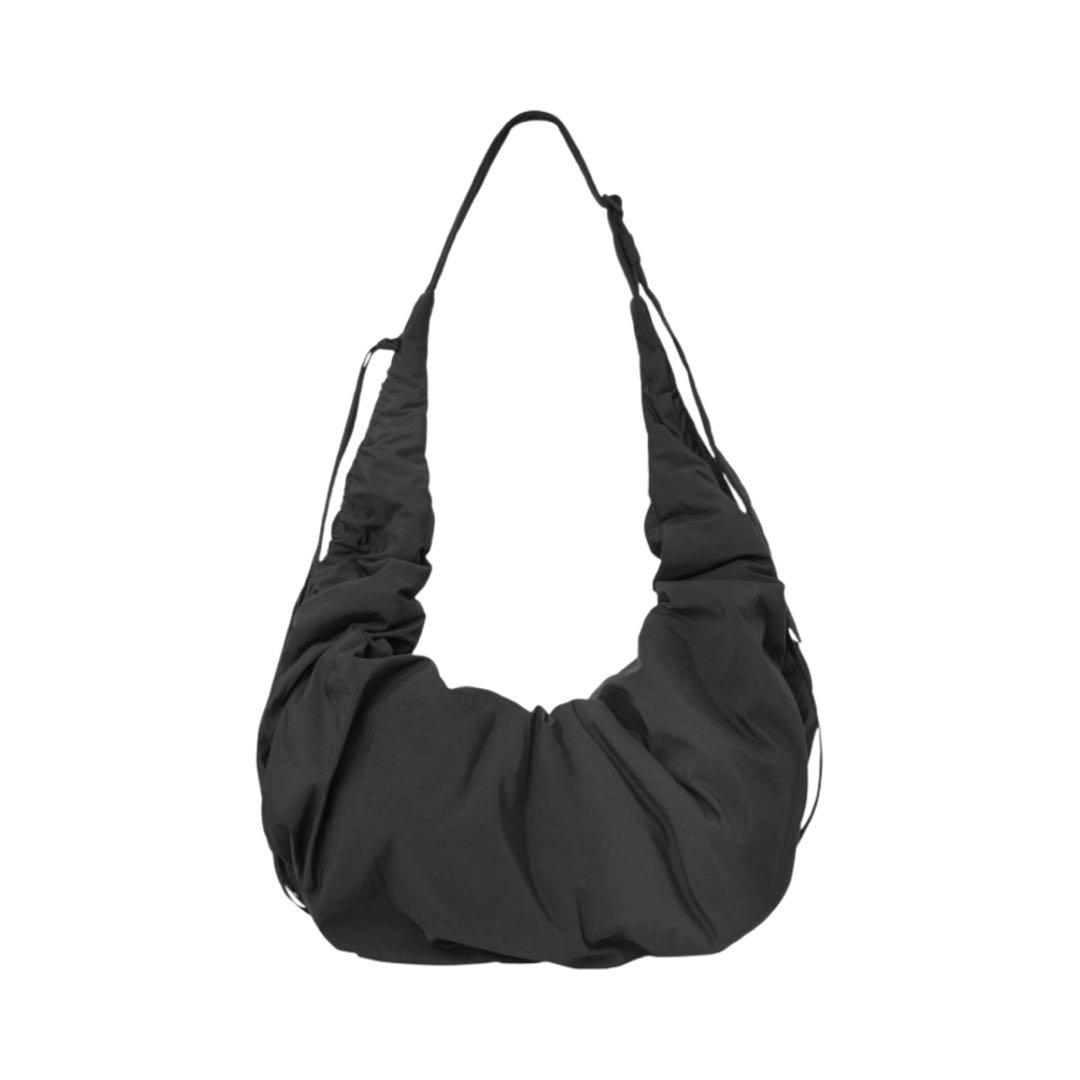 【COS】CANOPY OVERSIZED CROSSBODY - NYLON