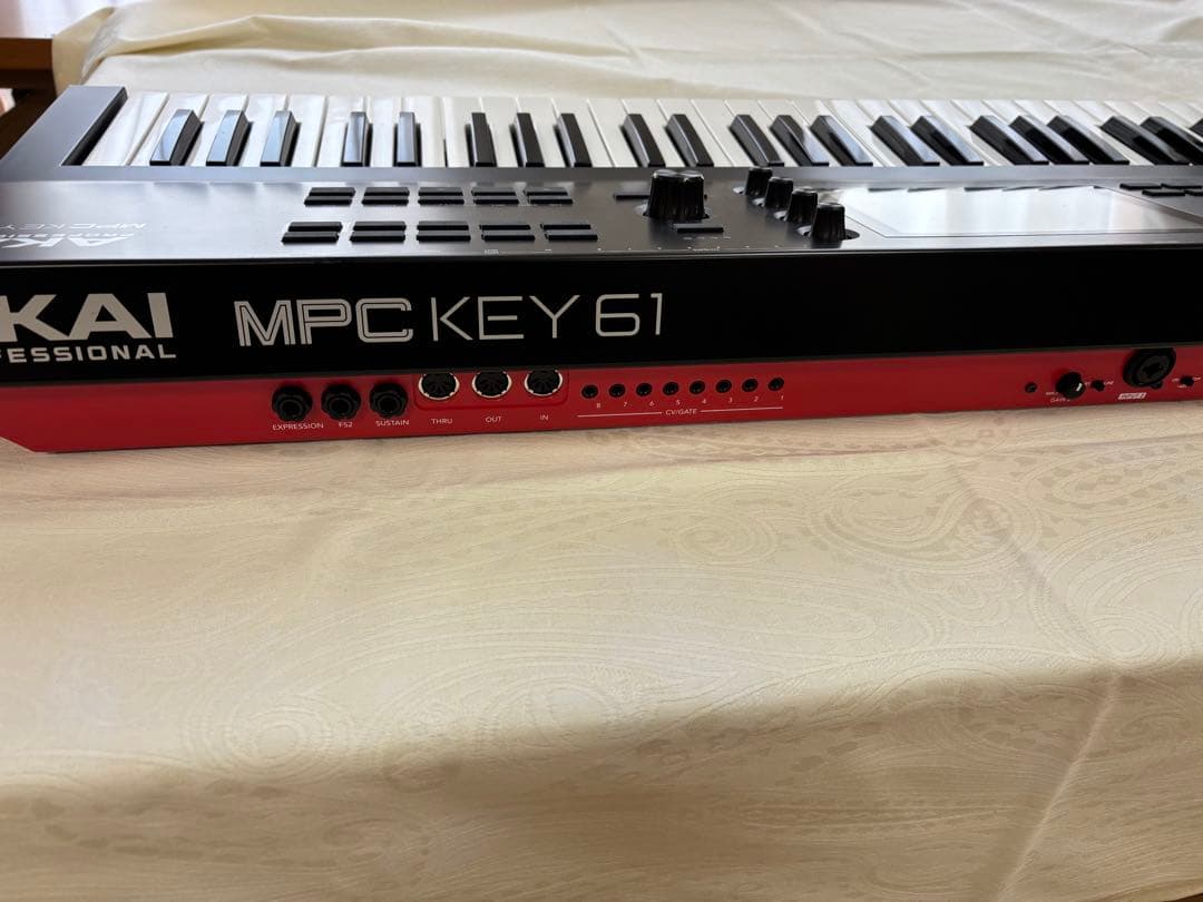 MPC KEY61 ワークステーションシンセサイザー　サンプラー