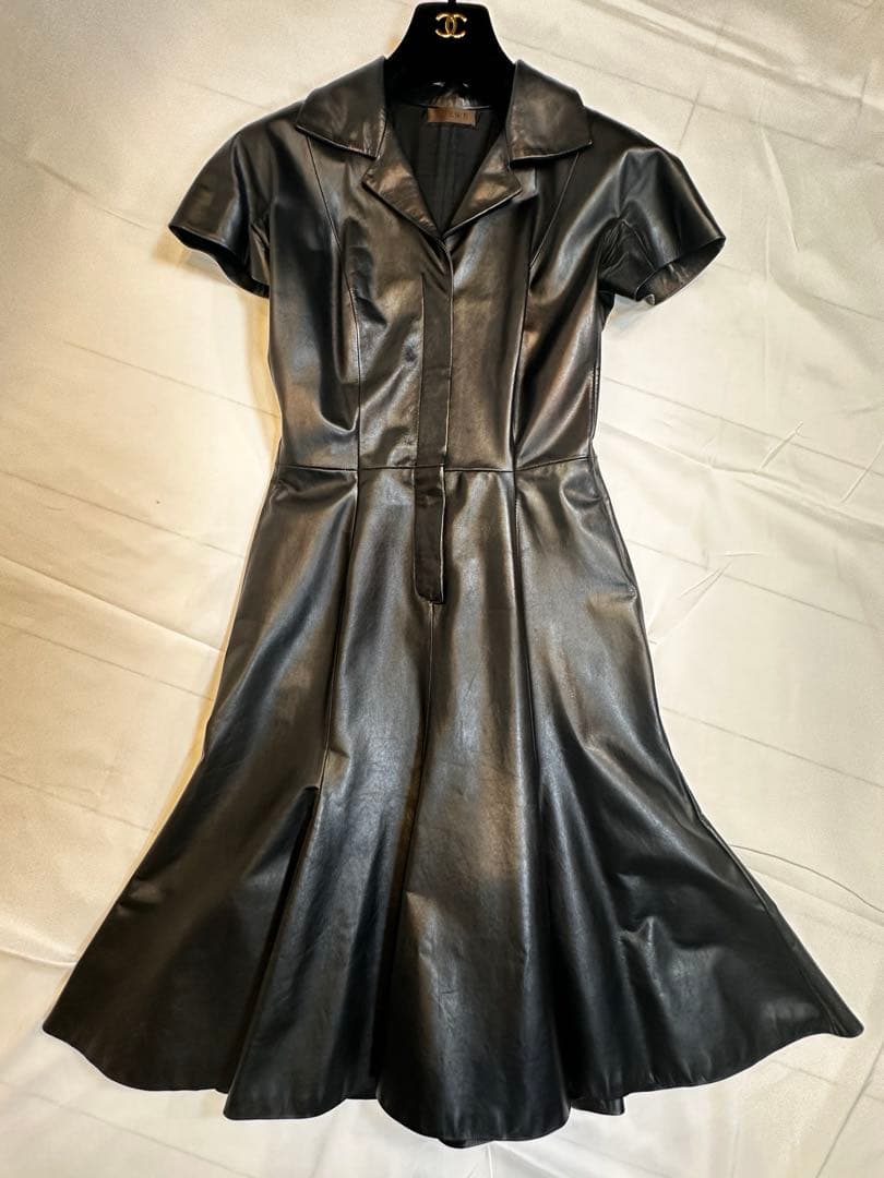 LOEWE　ロエベ　レザー　ワンピース　ロエベジャパン　スペイン製　Aライン