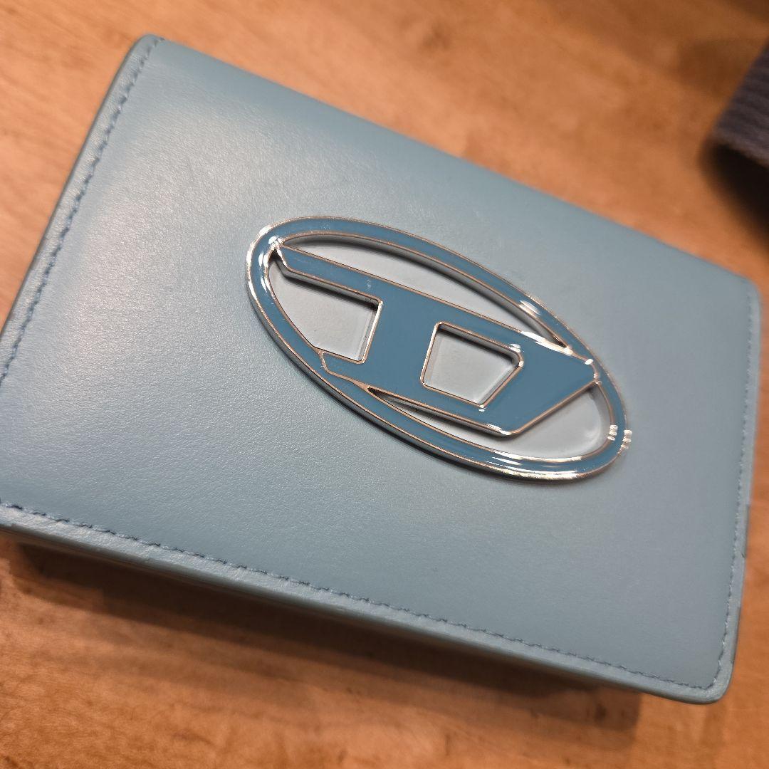 DIESEL　三つ折り財布　水色