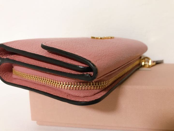miu miu ミュウミュウ 財布 ミニ財布 折り財布