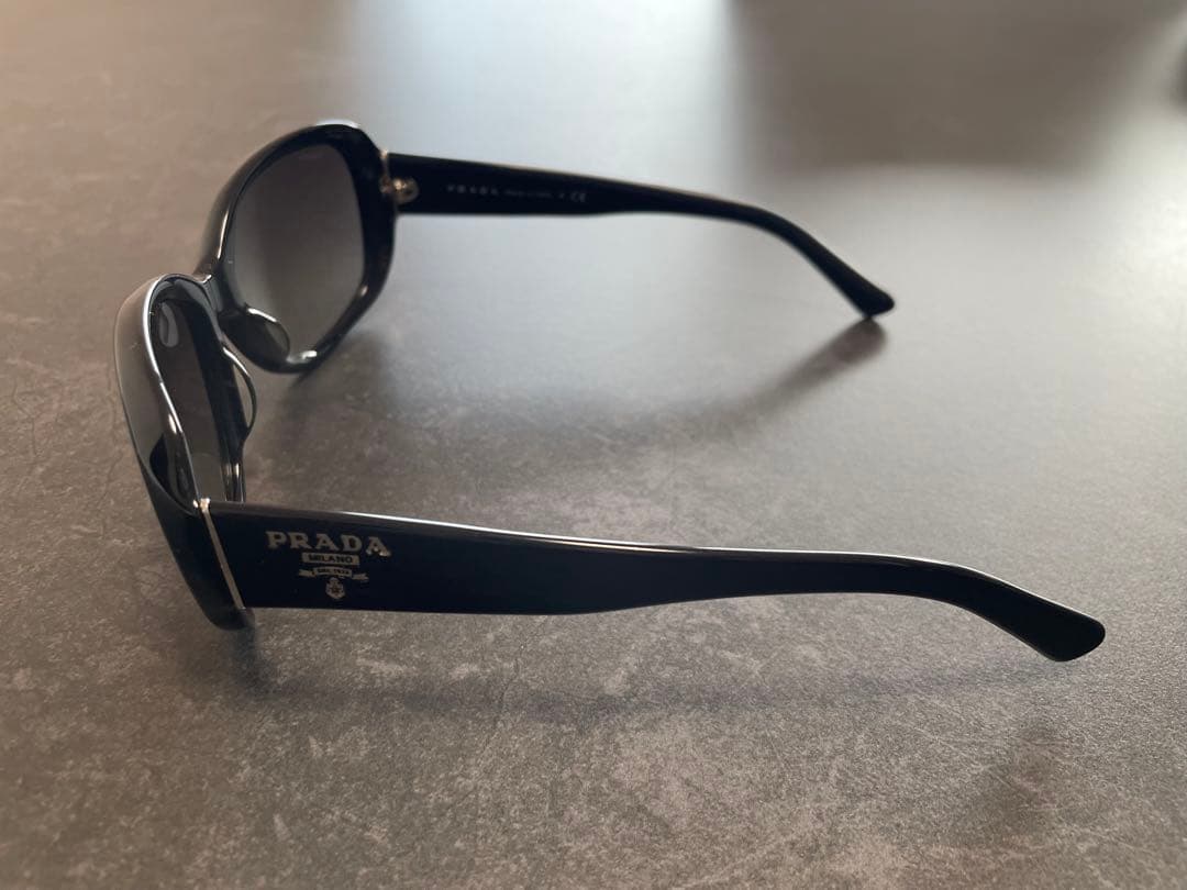 【PRADA】サングラス